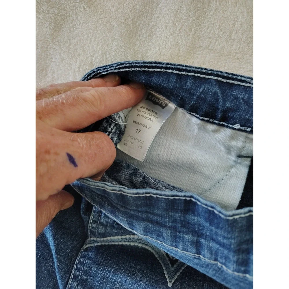 Levis Denim Shorts Womens 17 Medium Wash Blue Cotton Stretch Button Flap Pockets
